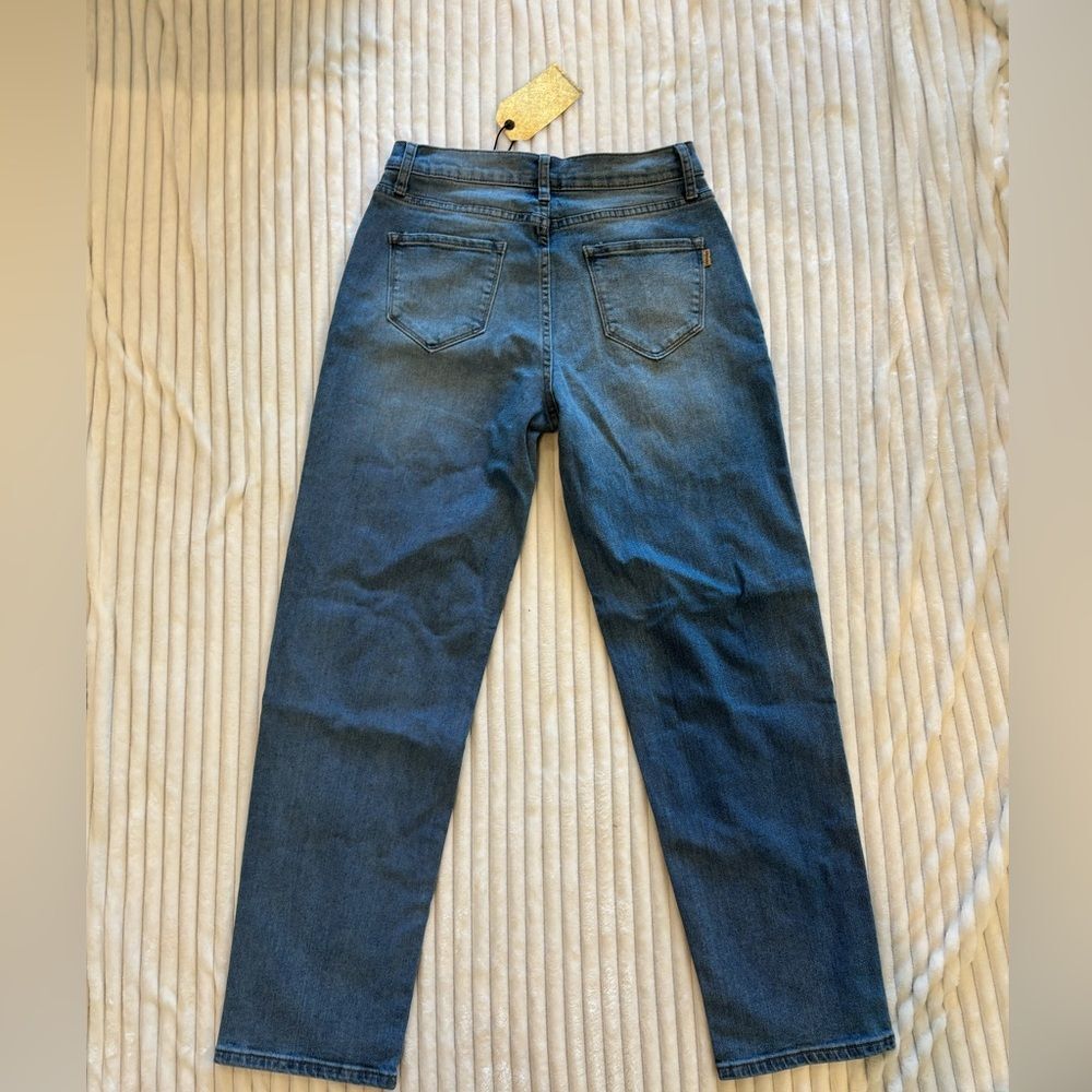 Vibrant MIU Medium Wash High Waisted Straight leg jeans - Picture 6 of 6